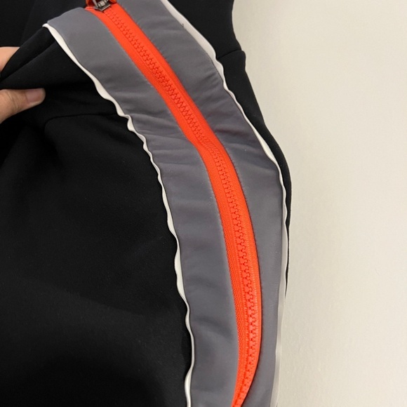 Sweaty Betty Freedom Thermal Running Black Pullover Orange Zipper Gray Trim M - Picture 8 of 9